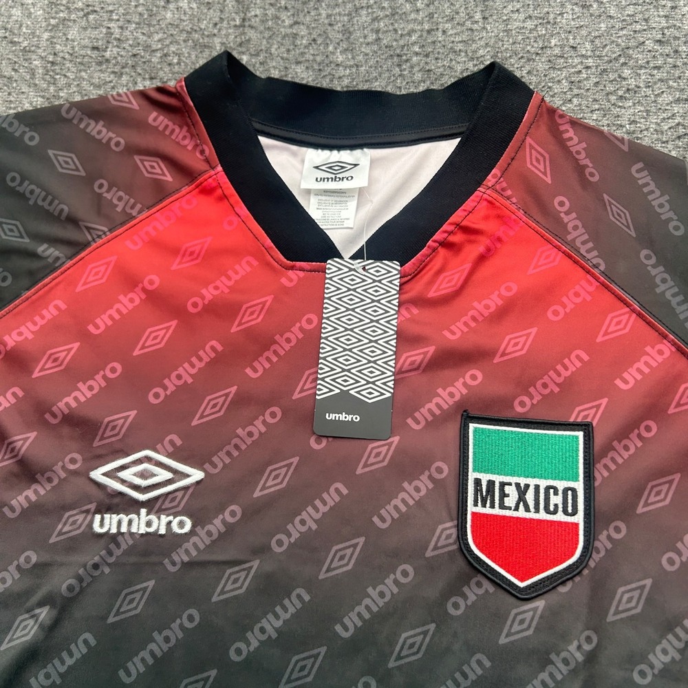 Umbro‎ Mexico Soccer Jersey Mens Large Multicolor